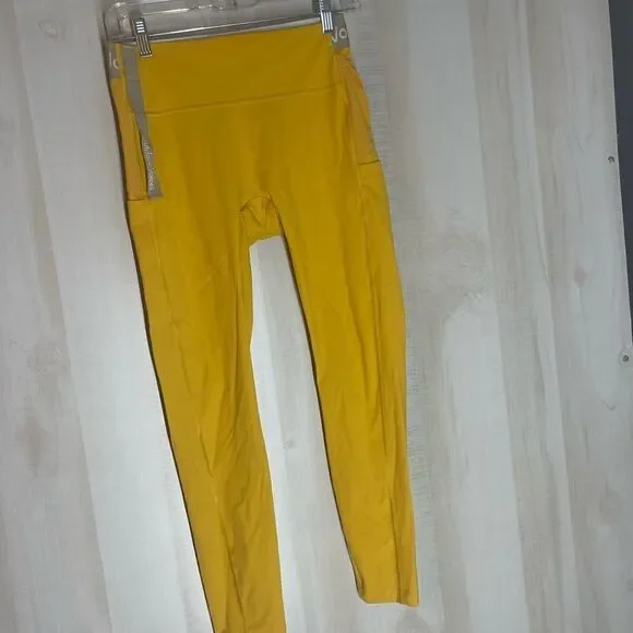 Outdoor Voices Yellow Leggings - Picture 4 of 16